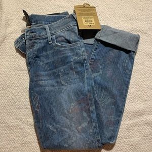 NWT True Religion Monarch Rolled Capri Jeans